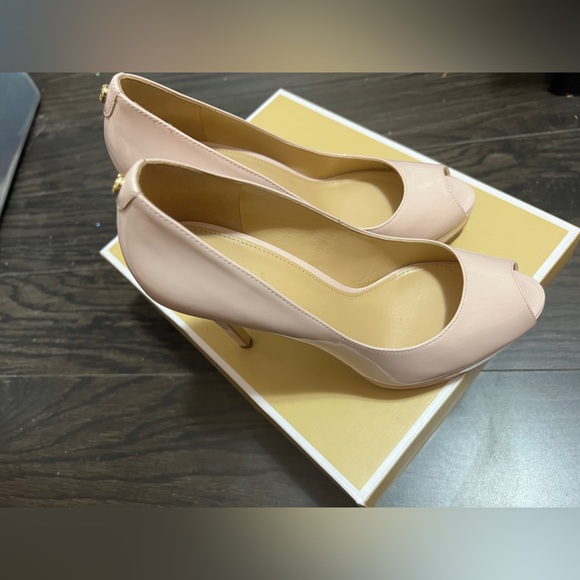Michael Kors high heels - Picture 1 of 3